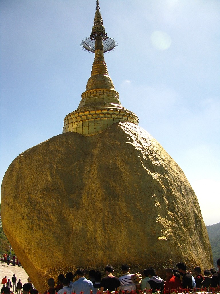 Zdjęcia: Kyaiktiyo, okolice Bago, Złota Skała, MYANMAR Zdjęcia: Kyaiktiyo, okolice Bago, Złota Skała, MYANMAR