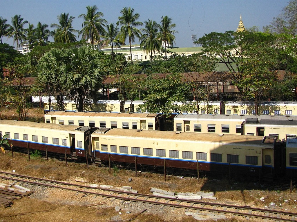 Zdjęcia: Yangon, Yangon, dworzec kolejowy, MYANMAR Zdjęcia: Yangon, Yangon, dworzec kolejowy, MYANMAR