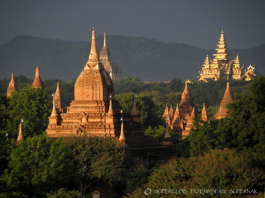 Zdjęcia: Bagan, Bagan, Bagan o wschodzie słońca, MYANMAR Zdjęcia: Bagan, Bagan, Bagan o wschodzie słońca, MYANMAR