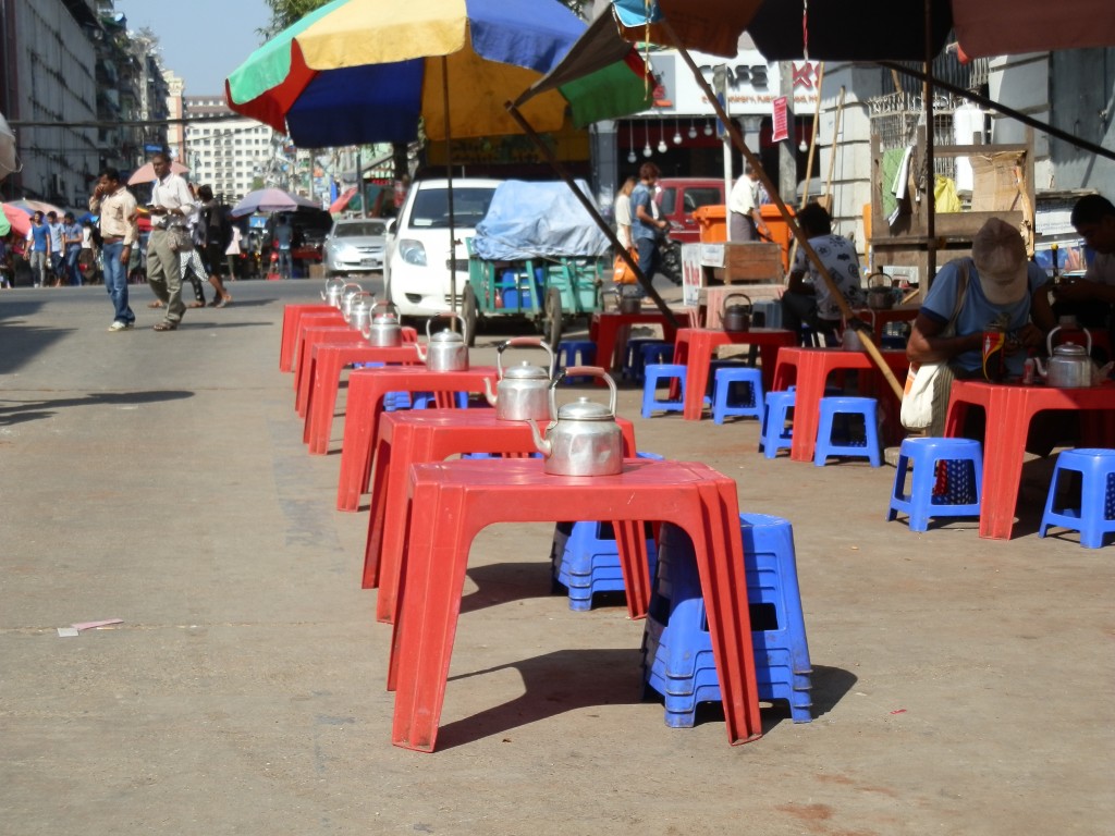 Zdjęcia: Stolica, -Stolica, W oczekiwaniu na gości, MYANMAR Zdjęcia: Stolica, -Stolica, W oczekiwaniu na gości, MYANMAR
