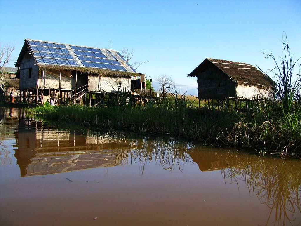Zdjęcia: jezioro Inle, stan Shan, wycieczka canoe po kanałach otaczających Inle, MYANMAR Zdjęcia: jezioro Inle, stan Shan, wycieczka canoe po kanałach otaczających Inle, MYANMAR