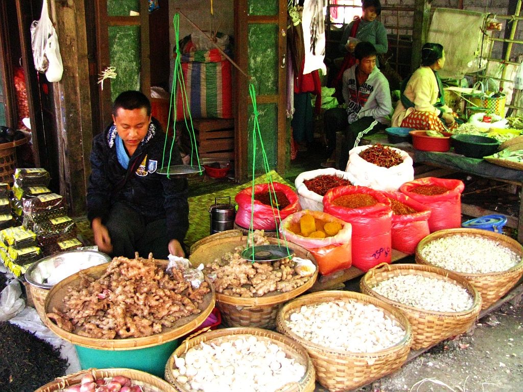 Zdjęcia: Nyaungshwe, stan Shan, Mingala Market, MYANMAR Zdjęcia: Nyaungshwe, stan Shan, Mingala Market, MYANMAR