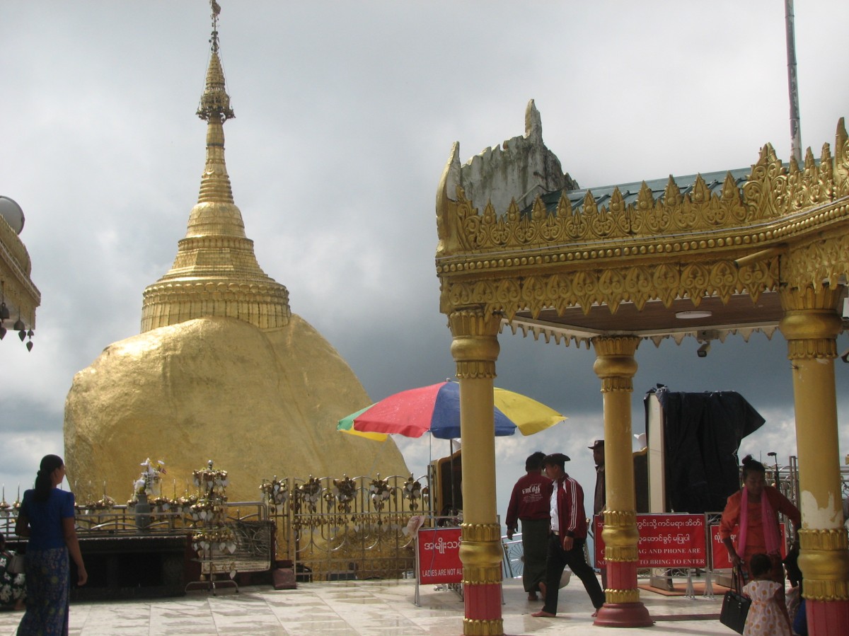 Zdjęcia: KYAIKTIYO, Złota Góra, MYANMAR Zdjęcia: KYAIKTIYO, Złota Góra, MYANMAR
