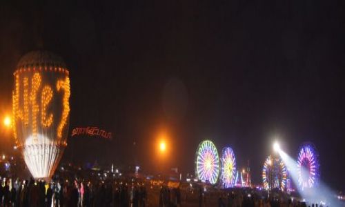 Zdjecie MYANMAR / BIRMA / Taunggyi / Taunggyi hot air balloon festival ZAGADKA