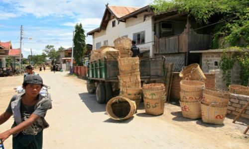 Zdjecie MYANMAR / - / Jezioro Inle / sprzeda koszy