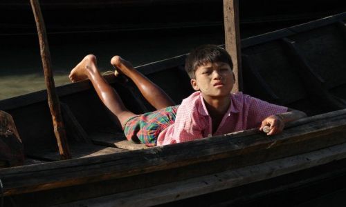 Zdjecie MYANMAR / brak / Ngapali beach / Chlopiec