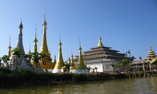 Zdjecie MYANMAR / stan Shan / jezioro Inle / klasztor w wiosce Ywama