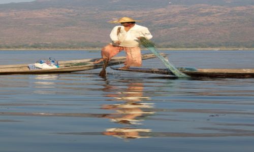 Zdjecie MYANMAR / Stan Shan / Jezioro Inle / Rybak