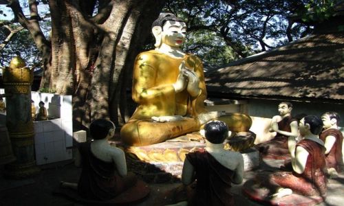 Zdjęcie MYANMAR / okolice Baganu / Góa Kwiatów / Budda i jego uczniowie