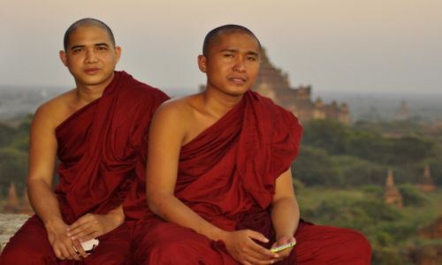 Zdjcie MYANMAR / - / Bagan / Mnisi