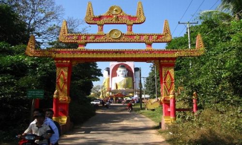 Zdjcie MYANMAR / Bago / Bago / Kyaik Pun Paya