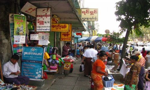 Zdjecie MYANMAR / Yangon / Yangon / ulice Yangonu