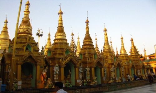 Zdjcie MYANMAR / Yangon / Yangon / Shwedagon Paya
