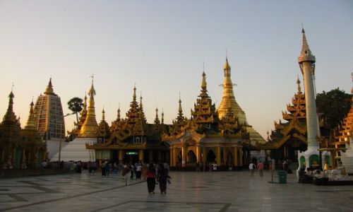 Zdjcie MYANMAR / Yangon / Yangon / Shwedagon Paya