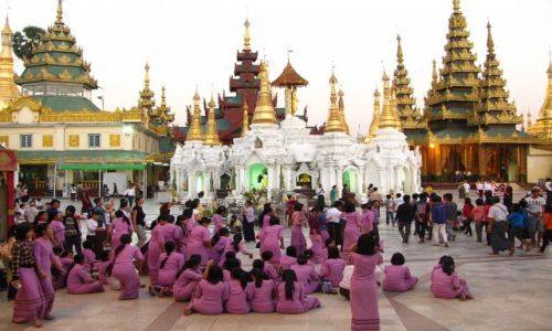 Zdjcie MYANMAR / Yangon / Yangon / Shwedagon Paya
