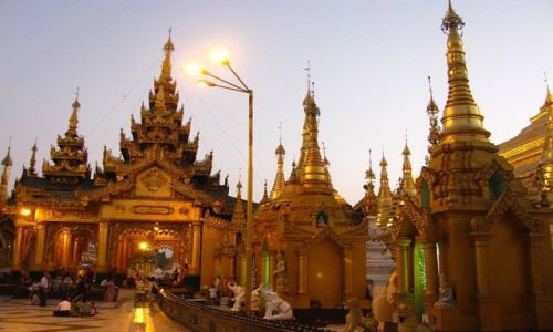 Zdjcie MYANMAR / Yangon / Yangon / Shwedagon Paya