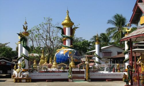 Zdjcie MYANMAR / Delta Yrawadi / Dilah / wiejski klasztor