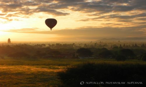 Zdjecie MYANMAR / Bagan / Bagan / Balony nad Baganem 2
