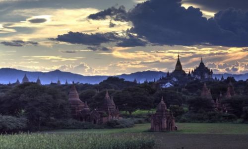 Zdjcie MYANMAR / Bagan / Stary Bagan / Zmierzch nad krain tysica stup