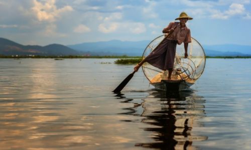 Zdjecie MYANMAR / Inle / Inle /  Rybak z jeziora Inle