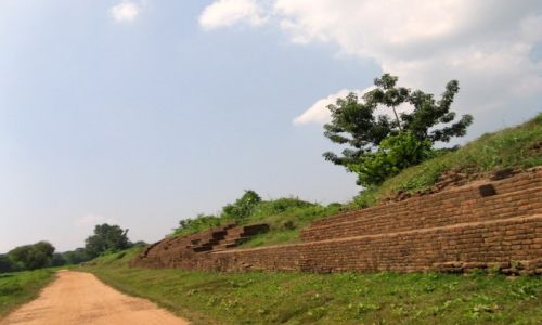MYANMAR / Okolice Pyain / Sri Ksetra / Ruiny paacu Sri Ksetry
