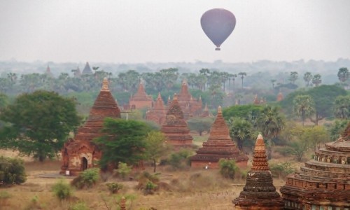 Zdjcie MYANMAR / - / Bagan / Magiczne Bagan