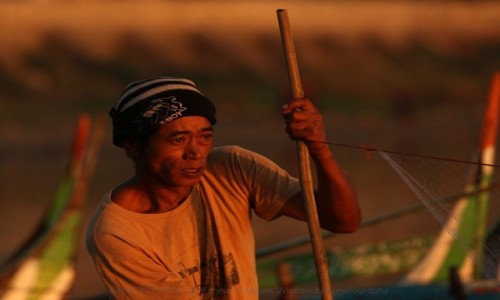 Zdjcie MYANMAR / Mandalaj / Amarapura / Myanmar (Birma) rybak z Amarapura