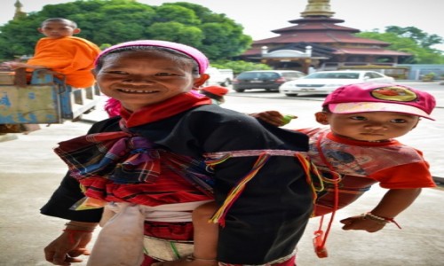 Zdjcie MYANMAR / - / Tachileik / W droze do pracy 