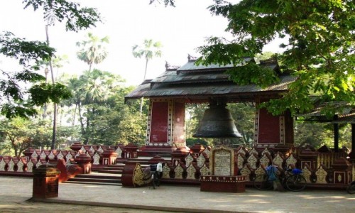 Zdjcie MYANMAR / okolice Mandalay / Amarapura / Pahtodawgyi Paya 