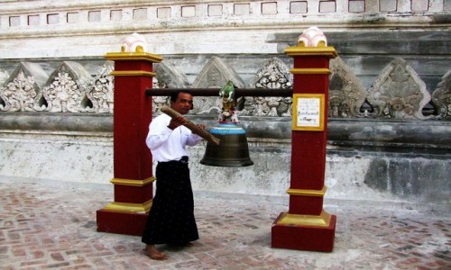 Zdjcie MYANMAR / okolice Mandalay / Amarapura / Pahtodawgyi Paya