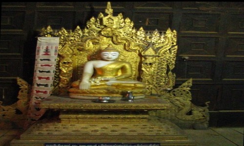 Zdjcie MYANMAR / okolice Mandalay / Inwa (Ava) / Bagaya Kyaung - detal