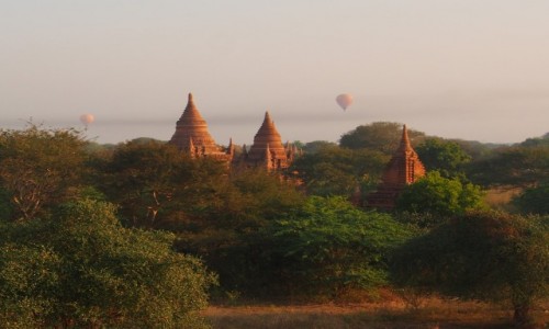 Zdjcie MYANMAR / Bagan / Bagan / wit