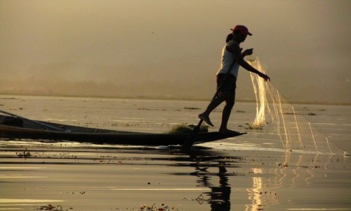 Zdjecie MYANMAR / stan Shan / jezioro Inle / rybacy na jeziorze Inle
