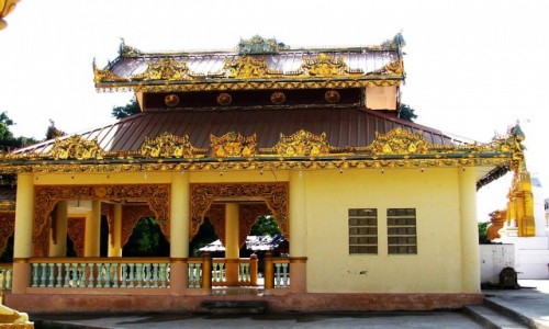 Zdjcie MYANMAR / okolice Mandalay / Sagaing / wspczesna architektura sakralna