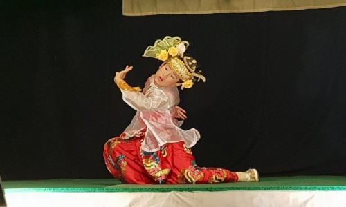 MYANMAR / Mandalay / Mandalay / Prawdziwy mynamarski teatr