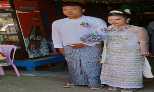 Zdjecie MYANMAR / Kin Pun / Golden Rock / Para Moda