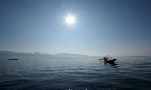Zdjecie MYANMAR / Nyaung Shwe / Jezioro Inle / Wieczorny pow