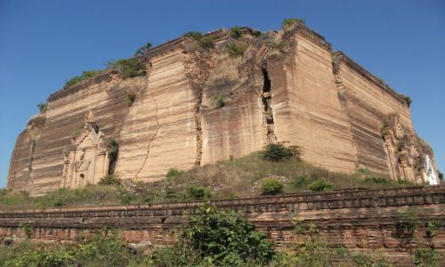 Zdjecie MYANMAR / Mandalay / Mingun Pagoda / ... miaa mie 150 m...