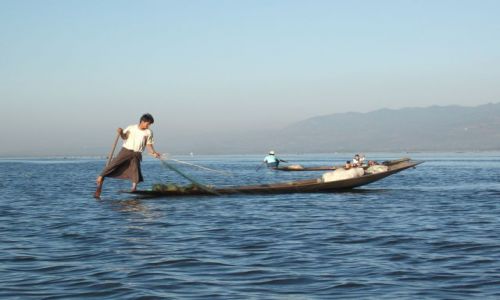 Zdjecie MYANMAR / Okolice jeziora Inle / Inle Lake / ... nog ...