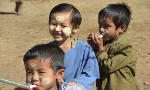 Zdjecie MYANMAR / - / Jezioro Inle / Ale wesoo!