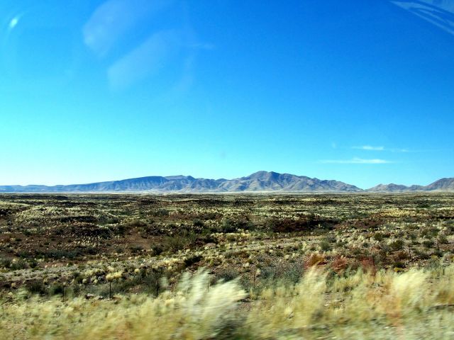 Zdjęcia: gdzieś między Swakopmund a Windhoek, przez pustynię Kalahari, NAMIBIA Zdjęcia: gdzieś między Swakopmund a Windhoek, przez pustynię Kalahari, NAMIBIA