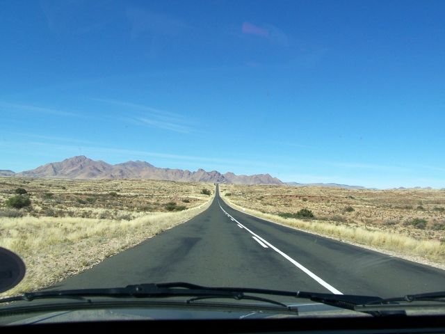 Zdjęcia: gdzieś między Swakopmund a Windhoek, przez pustynię Kalahari 2, NAMIBIA Zdjęcia: gdzieś między Swakopmund a Windhoek, przez pustynię Kalahari 2, NAMIBIA