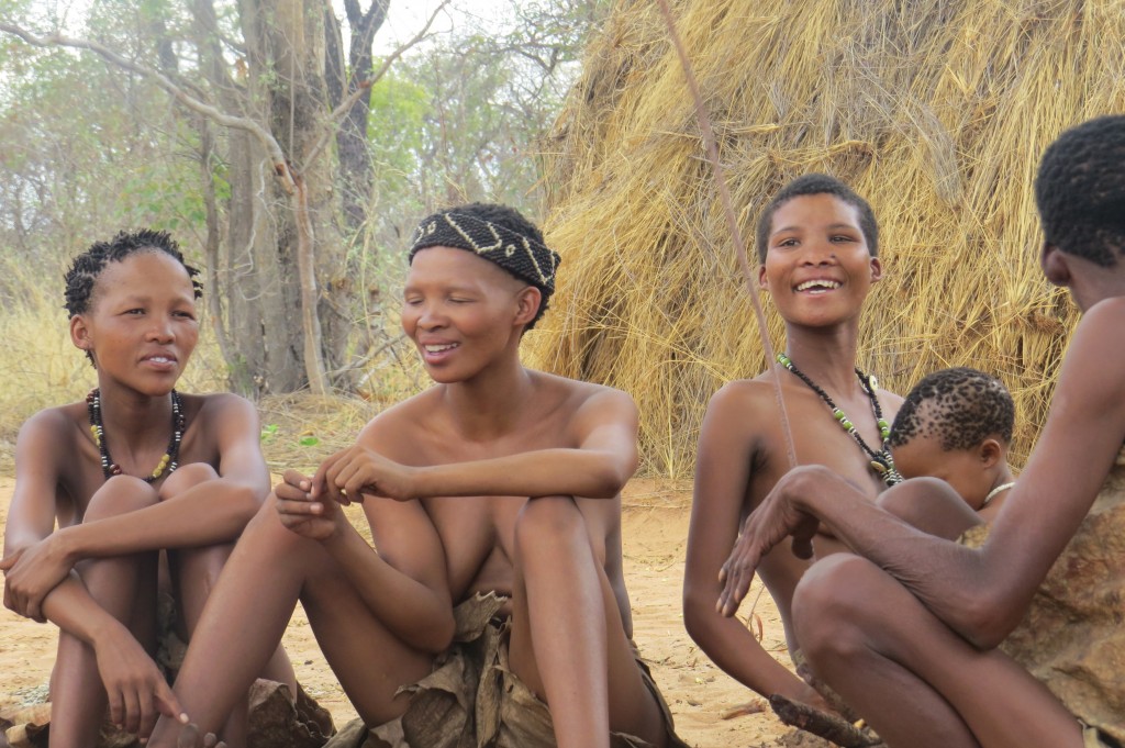 Zdjęcia: Kalahari-Namibia, Pustynia Kalahari, Plemię Buszmenów, NAMIBIA Zdjęcia: Kalahari-Namibia, Pustynia Kalahari, Plemię Buszmenów, NAMIBIA