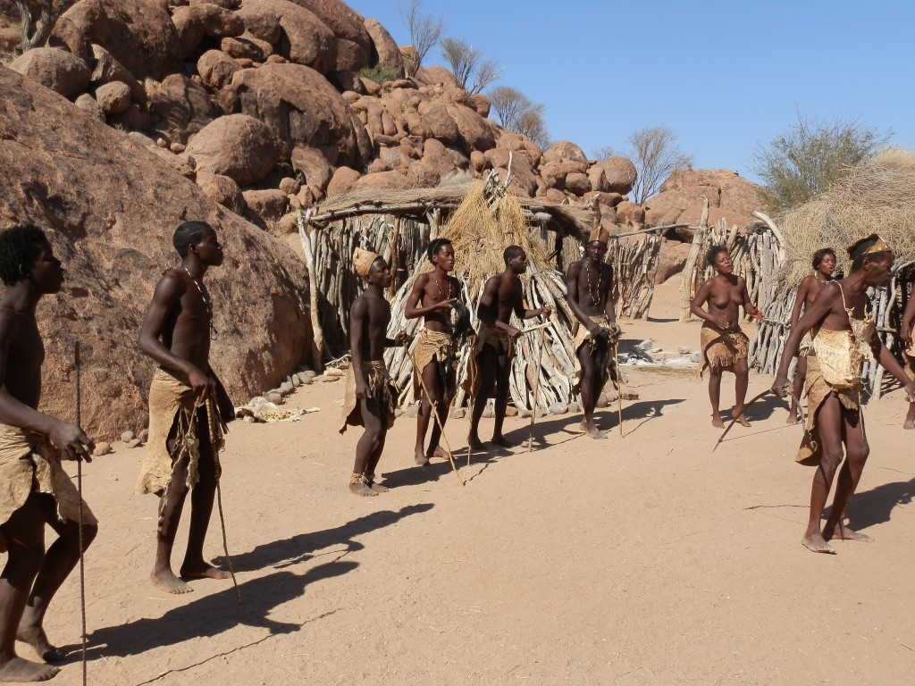 Zdjęcia: Twylfefotein, Twylfefotein, Tańczyli labada-labada, NAMIBIA Zdjęcia: Twylfefotein, Twylfefotein, Tańczyli labada-labada, NAMIBIA