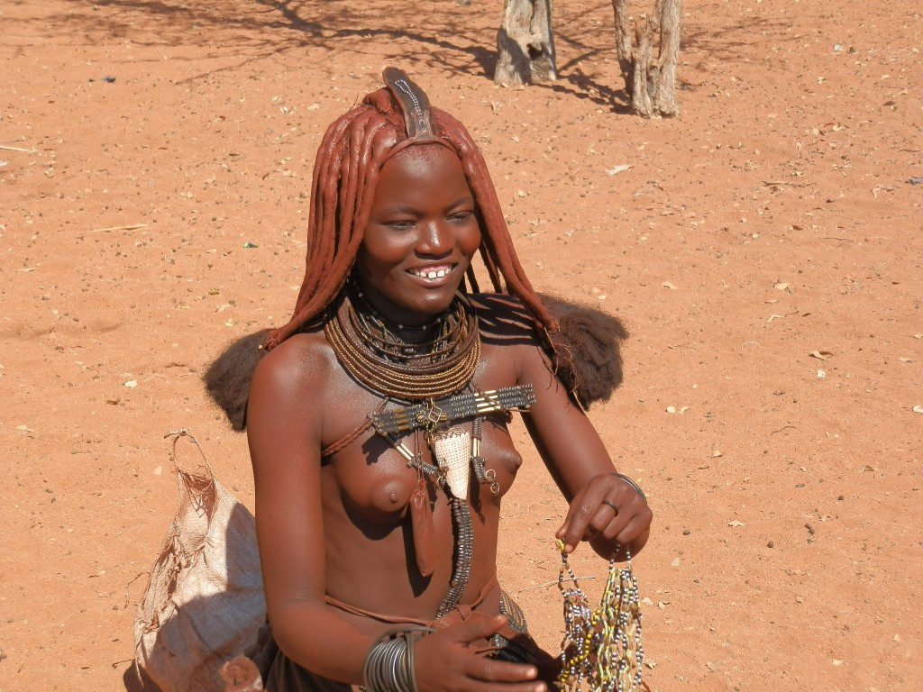 Zdjęcia: Okolice Epupa, Granica z Angolą, Uśmiech pustynnej nimfy, NAMIBIA Zdjęcia: Okolice Epupa, Granica z Angolą, Uśmiech pustynnej nimfy, NAMIBIA