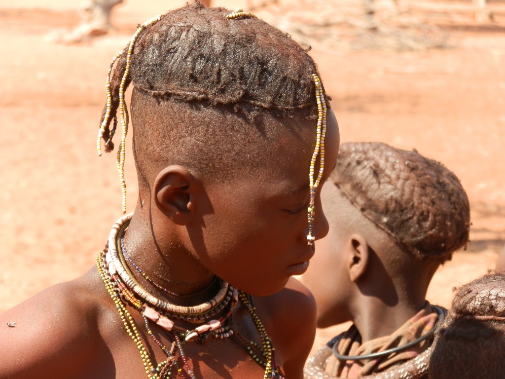 Zdjęcia: Okolice Epupa, Granica z Angolą, Mały pasterz, NAMIBIA Zdjęcia: Okolice Epupa, Granica z Angolą, Mały pasterz, NAMIBIA