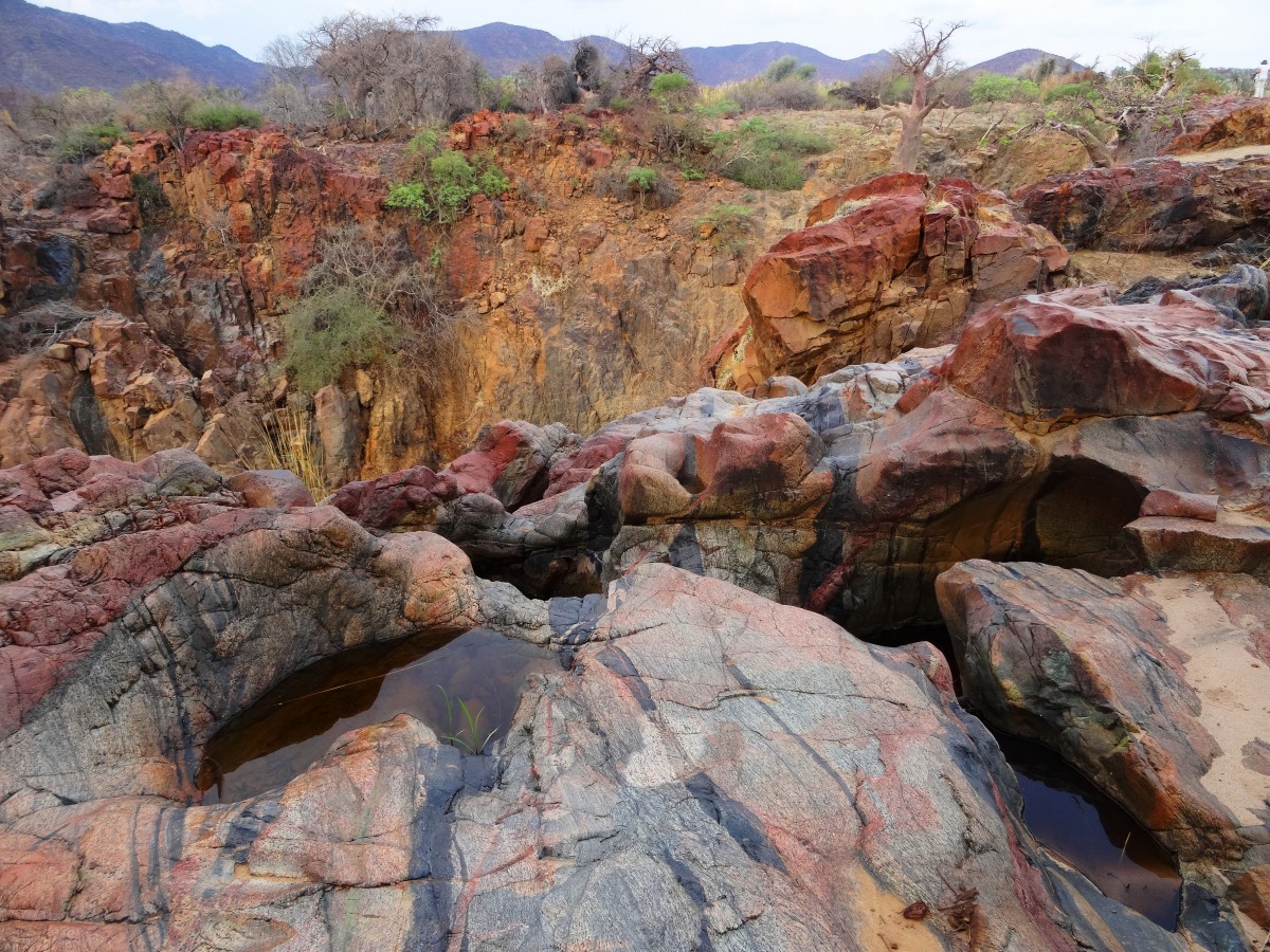 Zdjęcia: Ścieżka do wodospadu Epupa, Kunene, Nad Kunene, NAMIBIA Zdjęcia: Ścieżka do wodospadu Epupa, Kunene, Nad Kunene, NAMIBIA