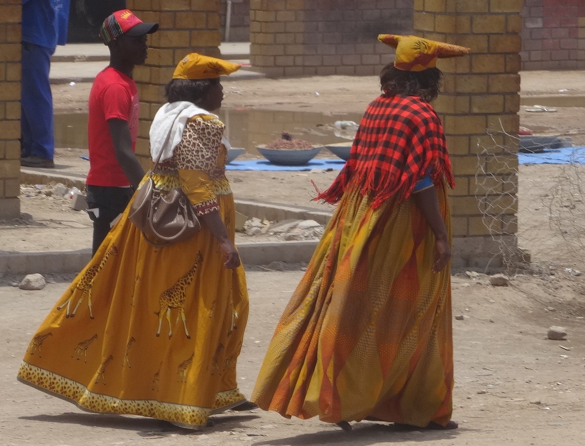 Zdjęcia: Opuwo, Kunene, Na ulicy w Opuwo, NAMIBIA Zdjęcia: Opuwo, Kunene, Na ulicy w Opuwo, NAMIBIA
