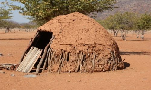 Zdjcie NAMIBIA / Granica z Angol / Okolice Epupa / Domek Himba