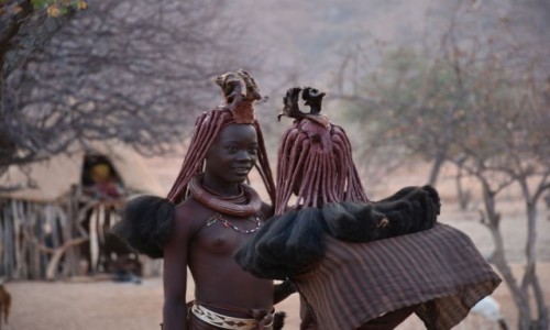 Zdjcie NAMIBIA / Pnocna Namibia / Okolice Wodospadw Epupa  / Koleanki
